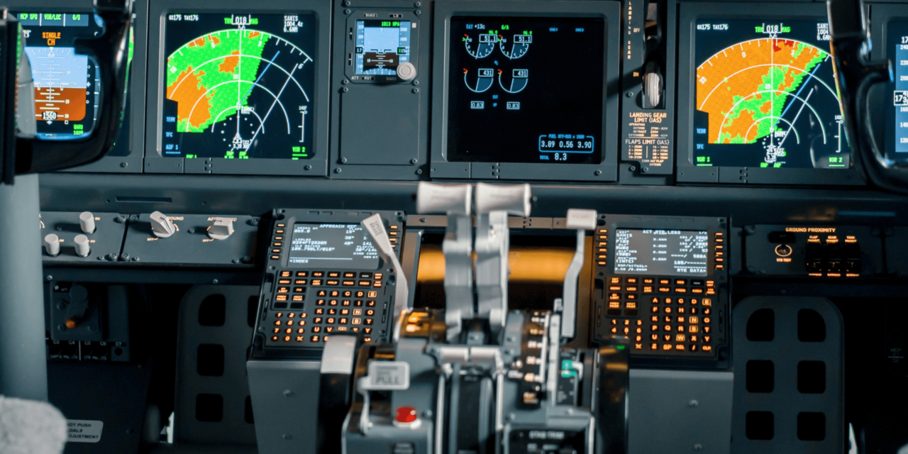 How do modern avionics systems enhance cockpit automation and navigation?